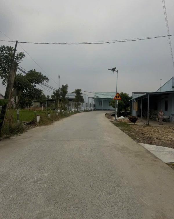 Đất thổ 🏡 cư 178m2 mt xe hơi xã tân lân giá bao rẻ đầu tư 650tr