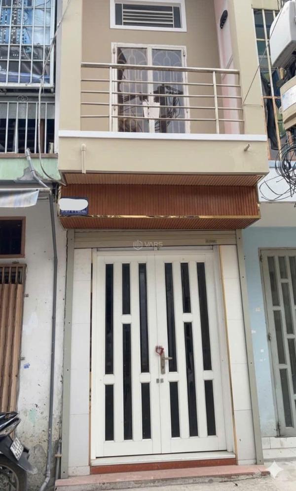 Cần bán Nhà trong hẻm 13m²