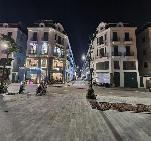 Cần bán Nhà mặt phố 79m²