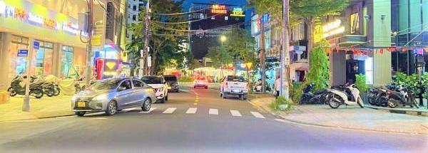 Chủ cần bán Nhà mặt phố 68m²