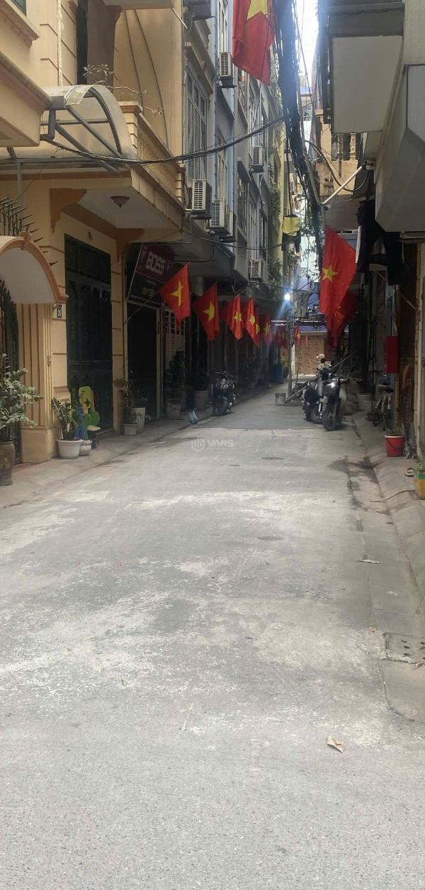 Cần bán Nhà mặt phố 40m²