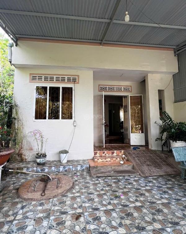 Bán Nhà trong hẻm 204m²