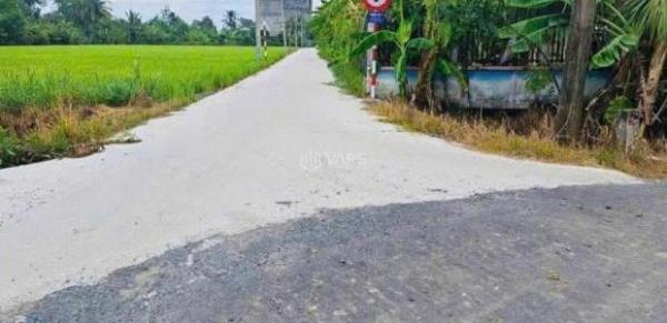 Bán đất thổ cư ấp 8 , xã Nhựt Chánh, Bến Lức 👍 dt 980m2 , đường beton xe 7c giá 3,3 tỷ