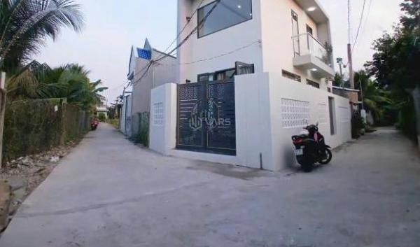 Chủ cần bán Nhà trong hẻm 100m²