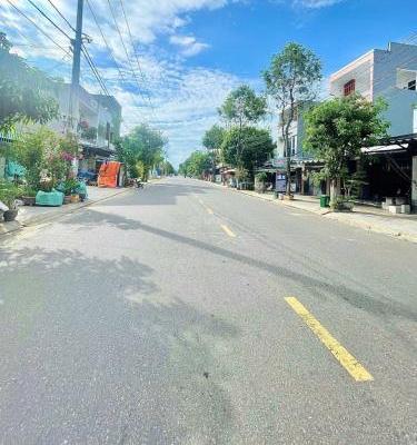 Chủ cần bán Nhà mặt phố 110m²