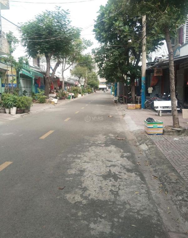 Bán nhà mặt tiền phước bình thủ đức vừa ở vừa khai thác. giá 🏠 10.2 tỷ