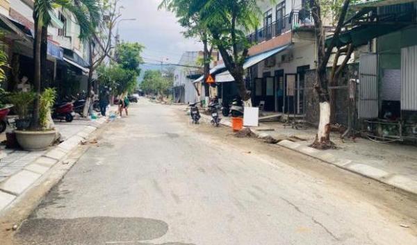 Bán Nhà mặt phố 72m²