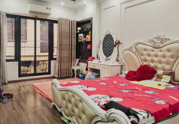 Bán Nhà mặt phố 26m²