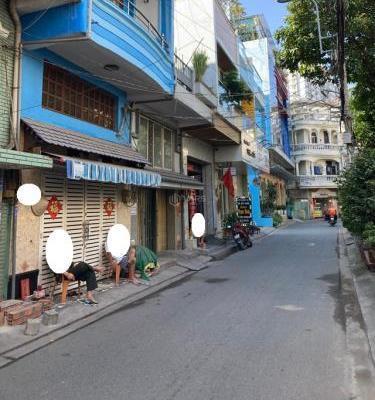 Bán Nhà mặt phố 64m²