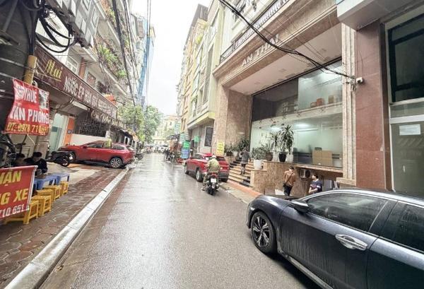 Bán Nhà mặt phố 70m²