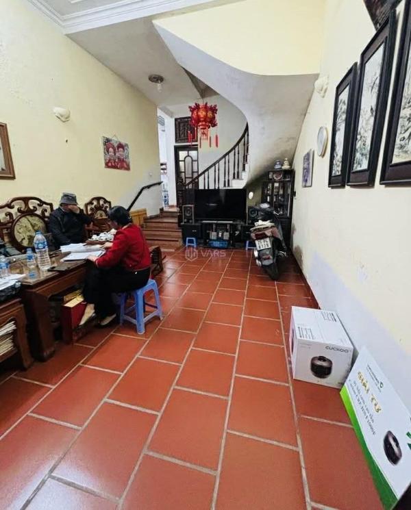 Chủ cần bán Nhà mặt phố 82m²