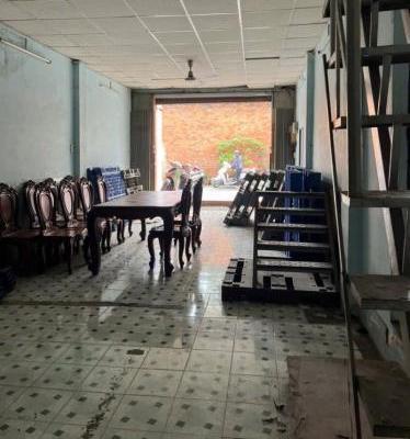 Bán Nhà mặt phố 83m²