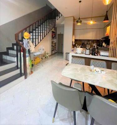 Chủ cần bán Nhà mặt phố 100m²