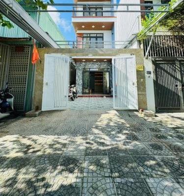 Chủ cần bán Nhà mặt phố 90m²