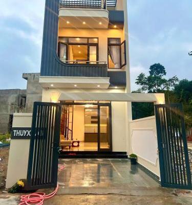 Bán 🏤 Nhà 3 Tầng đường 5m Huyền Trân Công Chúa -Tp Huế full nội thất cách KDL Làng Hương 70m