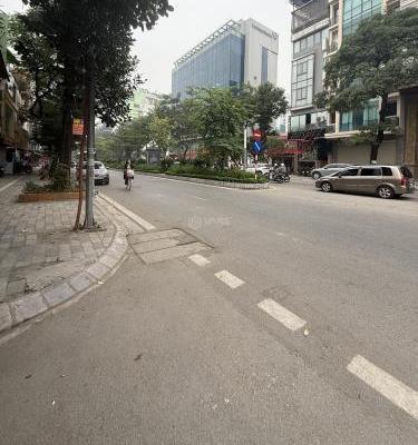 Bán Nhà mặt phố 70m²