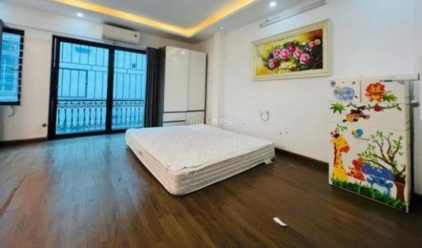 Bán nhà phố 🏣 hoàng mai 52m2 5 tầng còn mới – ô tô đỗ cổng - giá 9.5 tỷ