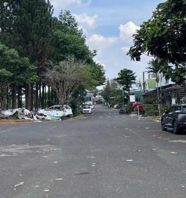 Bán Nhà mặt phố 120m²