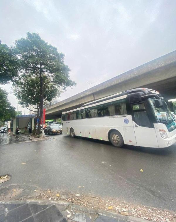 Mặt phố lớn vỉa 👍 hè rộng kinh doanh đỉnh bán đất tặng nhà- khuất duy tiến