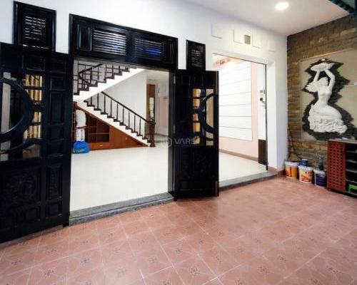 SẬP HẦM–NHÀ ĐẸP MỚI LÔ GÓC 3 MẶT THOÁNG GIỮA LÕI HÒA CƯỜNG_GẦN CHỢ ĐẦU 🏚️ MỐI_GIÁ TỐT