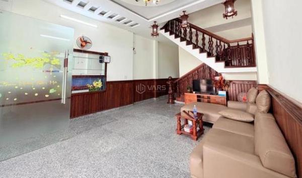 NHÀ MẶT TIỀN CẨM LỆ–3 TẦNG 3 MÊ KIÊN CỐ–VỊ TRÍ Ở & KINH DOANH ĐỀU 🏣 NGON