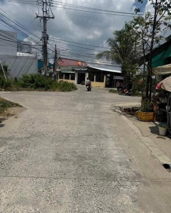 <mark style="background-color: transparent; font-weight: 400; ">Bán 5 lô đất 🏠 thổ cư đường beton 3,2m xã mỹ yên dt 160m2 giá 1,5 tỷ 1 lô</mark>