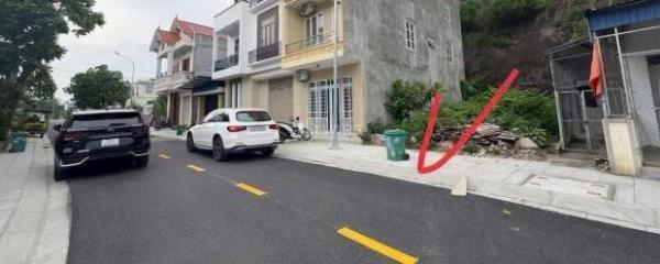 Chào bán lô đất đẹp . Lưng tự núi, hướng Nam tại tổ ☘ dân phố hàm Long. Diện tích :70m - H