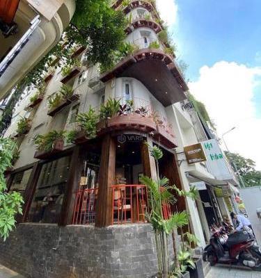 Bán Nhà mặt phố 65m²