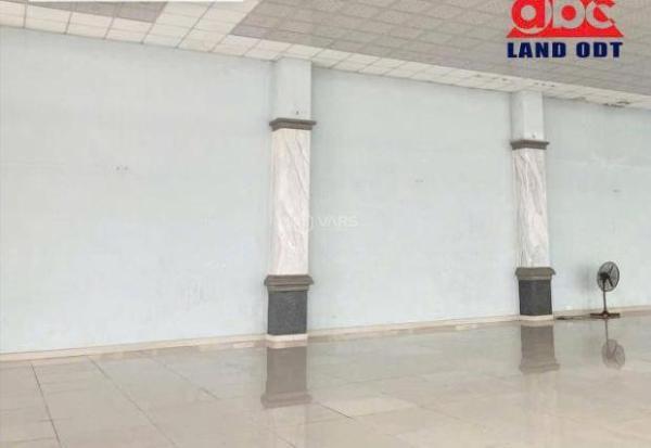 Cho thuê gấp mặt 🏡 bằng showroom trảng bom 1700m2 giá 40tr/1 tháng