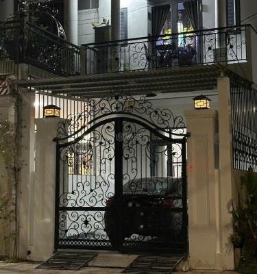 🏡Nhà đẹp tâm huyết 2 tầng Kqh 🏡 Hương Sơ - TP. Huế 👉Chỉ: 2,x tỷ