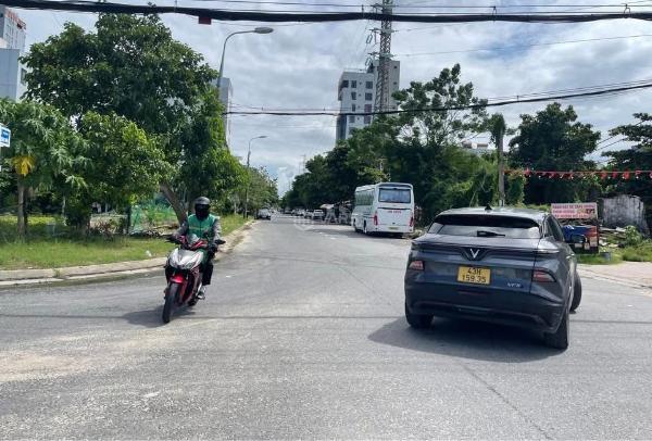 Bán lô góc chính hữu & đông kinh nghĩa thục - giá tốt đầu 🏦 tư