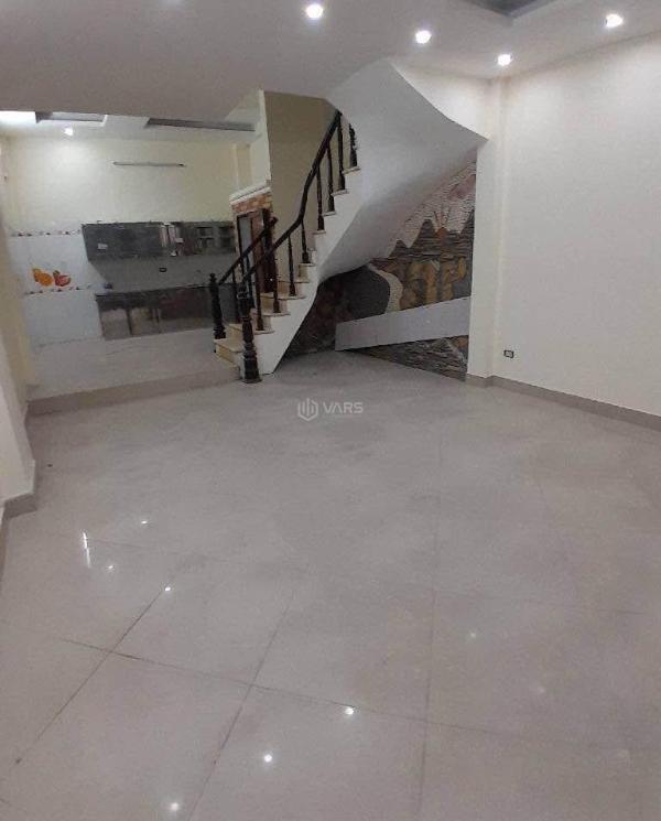 🌸🌸🌸vị trí .nhà đẹp thoáng sáng, cho thuê cả nhà 40 triệu 🌸🌸🌸mặt phố kinh 🏠 doanh s