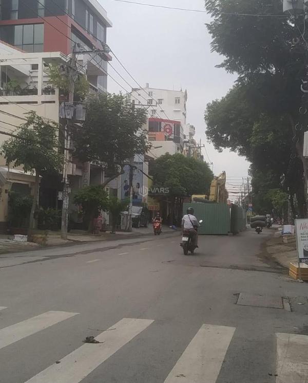 Bán Nhà mặt phố 80m²