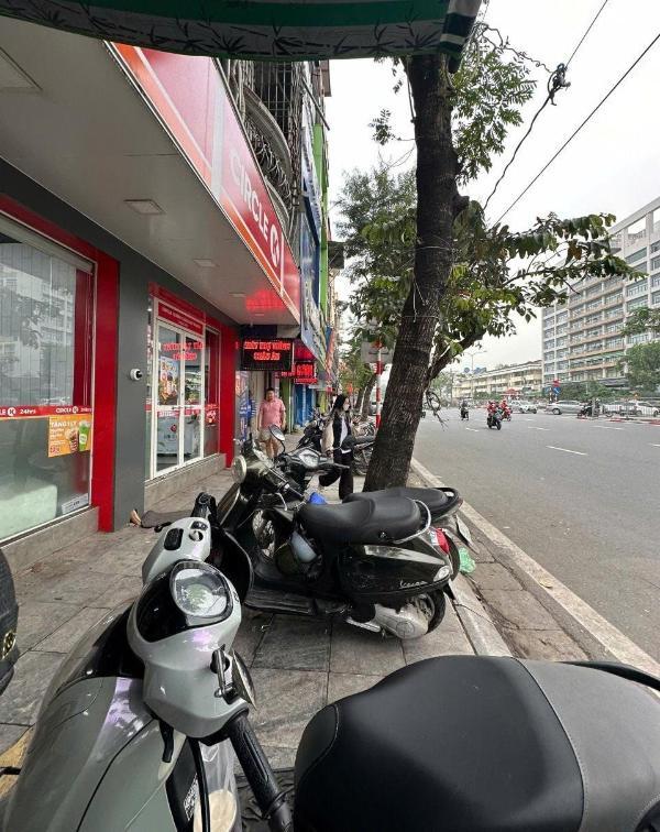 Chủ cần bán Nhà mặt phố 155m²