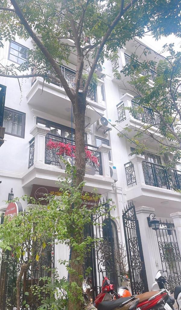 Có 1 0 2 liền kề kđt mỹ đình 80m2 🏤 x 5tầng vỉa hè oto tránh kinh doanh gi