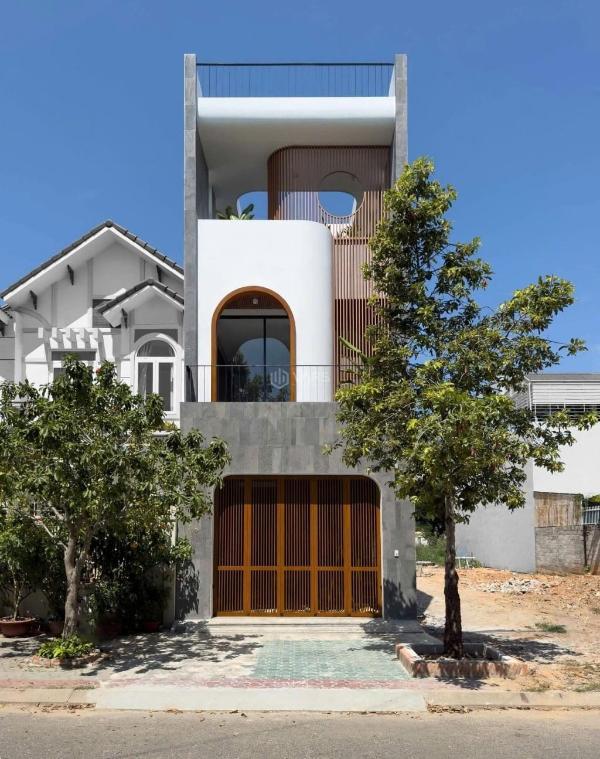 Bán Nhà mặt phố 72m²