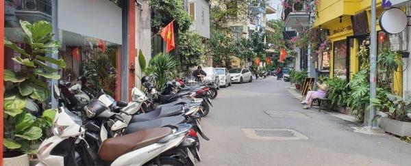 Hiếm bán nhà mặt phố hạ 🏬 hồi, dt 365 m2, mt 13,5 m, xây tòa vp, khách sạn tuyệt