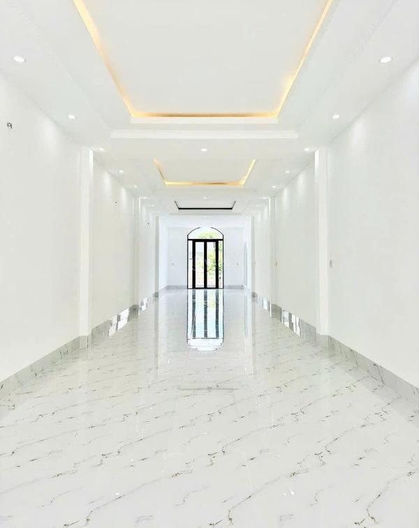 Bán nhà mặt tiền đường trần hoàng na đối diện 🏬 công viên hồng phát , đang cho thu