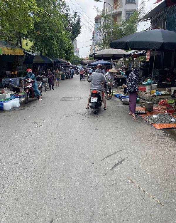 Chủ cần bán Nhà mặt phố 50m²