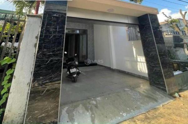 Cần bán Nhà trong hẻm 66m²