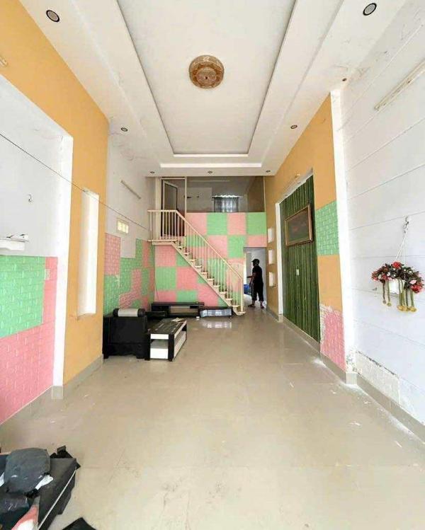 Bán nhà 1 lầu kdc 🏚️ 3a có sân gần chợ nổi cái răng