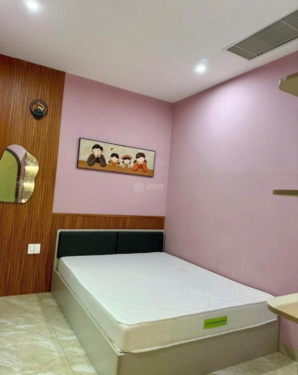 Bán Nhà mặt phố 120m²