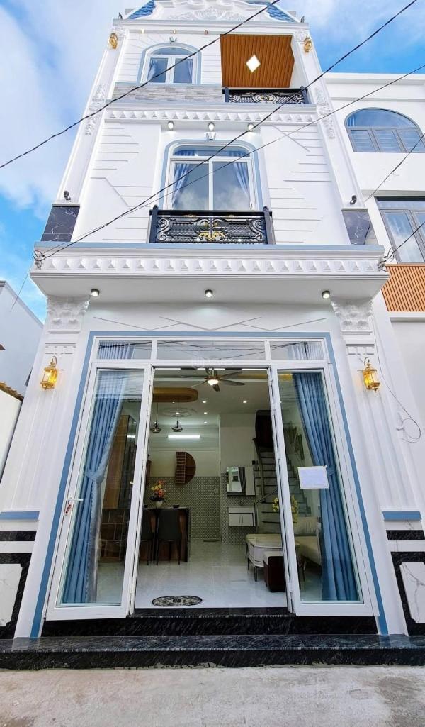 Bán nhà 2lầu đúc mới đẹp - vị trí đẹp - hoàn công. (trục chính hẻm, xe 🏦 7 chổ tới