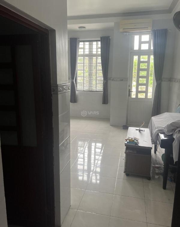 Cho thuê nguyên căn mặt 🏠 tiền đường số tạ quang bửu gần parc mall q8