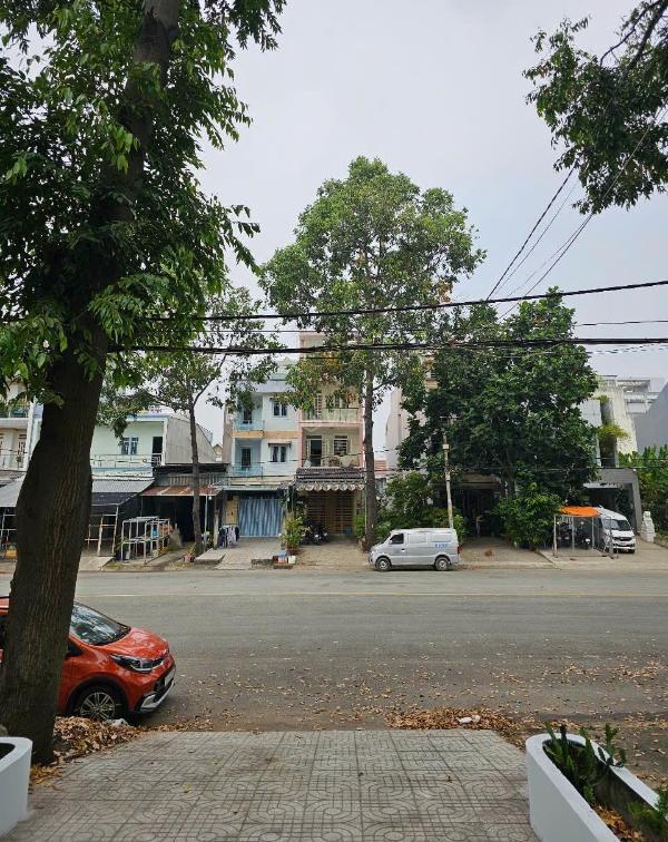 Bán nhà mặt tiền đường rộng 🆘 33m