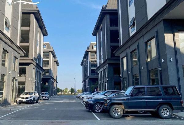 <mark style="background-color: transparent; font-weight: 400; ">Shophouse hiếm hoi mặt 🏡 tiền aeon mall huế</mark>