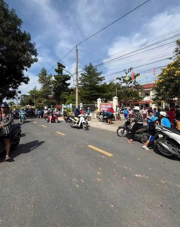 Cần bán lô đất ngay trung tâm trảng bàng 8 x 50 giá 450tr sổ 🏚️ hồng