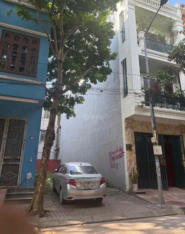 Bán đất mặt nguyễn đức cảnh phường kinh bắc ko 👍 lỗi giá 7,5 tỷ