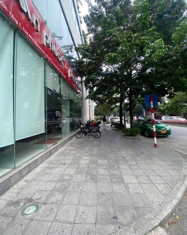 Bán Nhà mặt phố 80m²