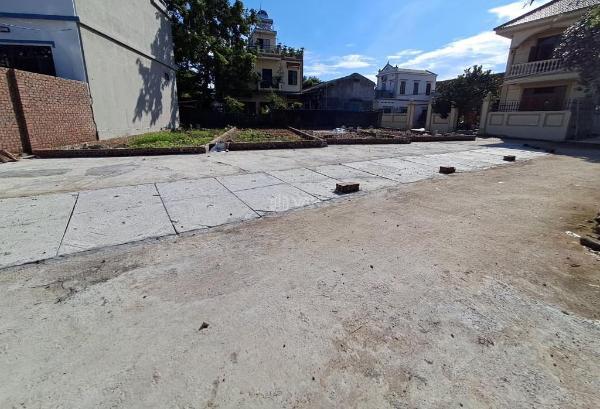 <mark style="background-color: transparent; font-weight: 400; ">Cần bán 60m2 hà nội, cách ☘ ql32 khoảng 200m</mark>